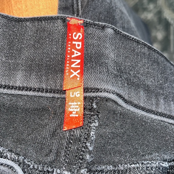 SPANX women’s cropped flare Charcoal Denim Jeans size large - Picture 6 of 8